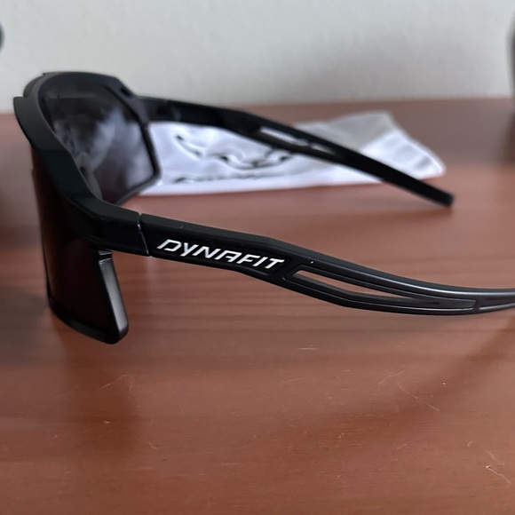 Dynafit Trail Sunglasses - Brand New - Picture 4 of 4